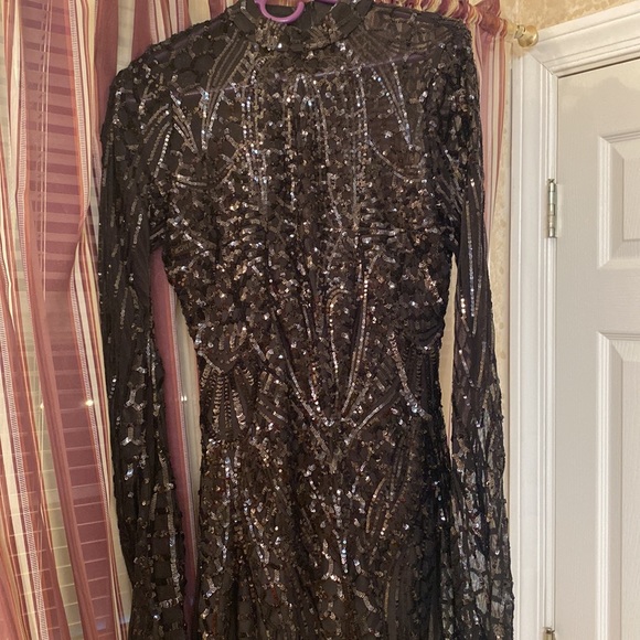 beautiful black sequin bodycon dress  ! Worn 1x on my 21st birthday ! - Picture 3 of 3